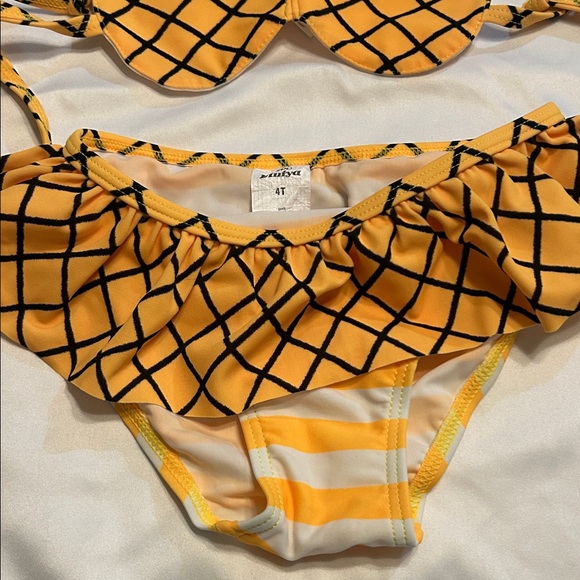 Pineapple Print Girls 3-Piece Costume Swim Set - Yellow Sz 4T - Picture 2 of 3
